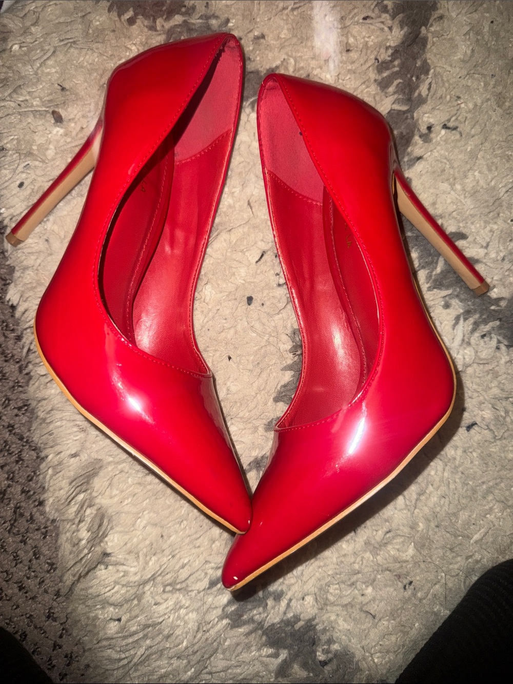 Shoe Republic LA Red Patent Pointed-Toe Stiletto Pumps 4 1/2”
